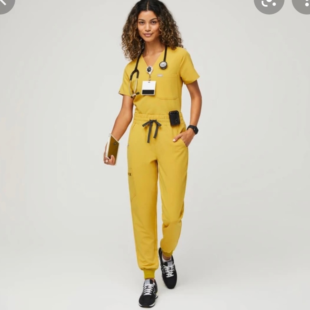 Light gold high waisted figs Zamora jogger